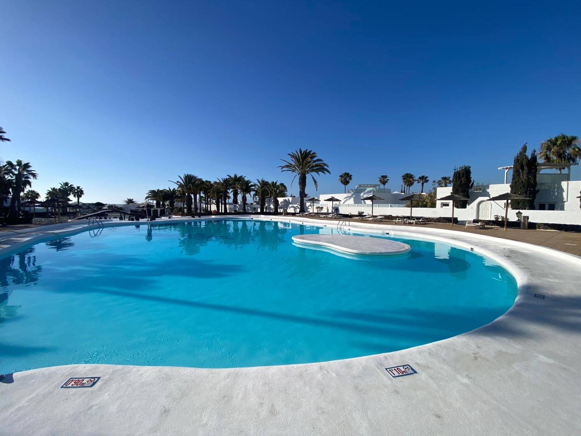 First Floor Apartment With Sea View, Costa Teguise Exteriör bild