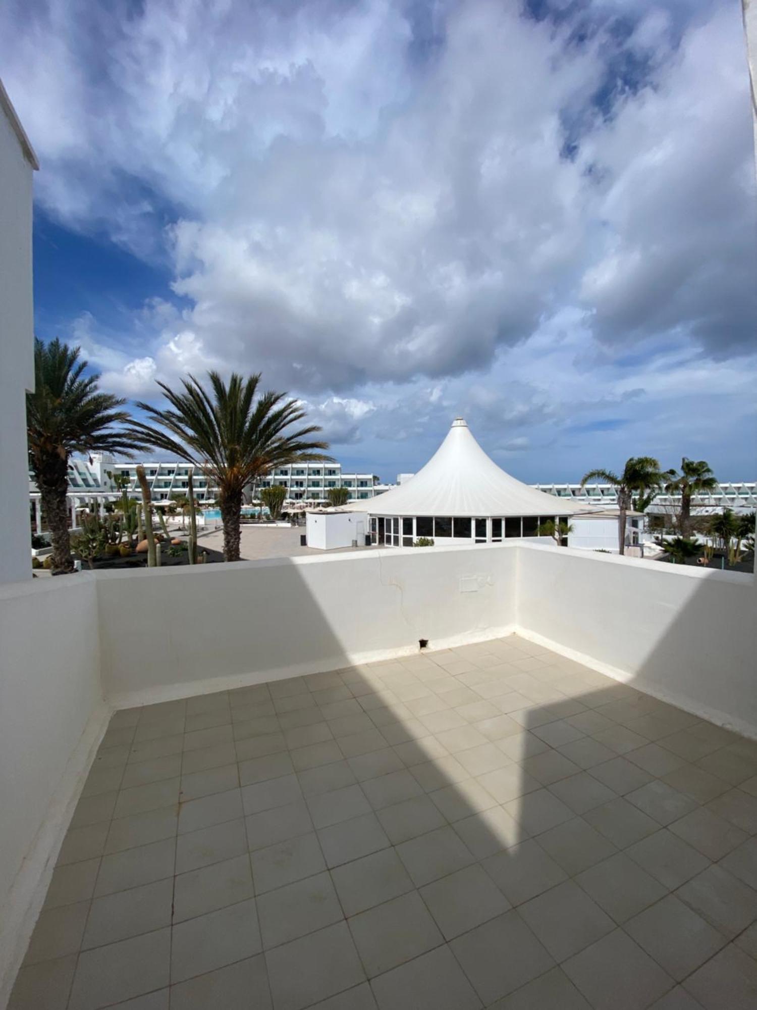 First Floor Apartment With Sea View, Costa Teguise Exteriör bild
